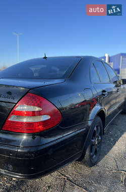 Седан Mercedes-Benz E-Class 2003 в Запоріжжі