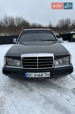 Седан Mercedes-Benz E-Class 1991 в Львові