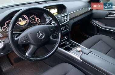 Седан Mercedes-Benz E-Class 2012 в Виннице