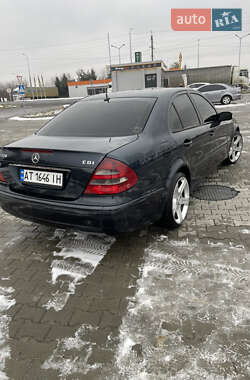 Седан Mercedes-Benz E-Class 2004 в 