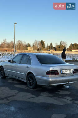 Седан Mercedes-Benz E-Class 2000 в Львові