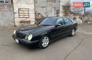 Седан Mercedes-Benz E-Class 2001 в Кривом Роге