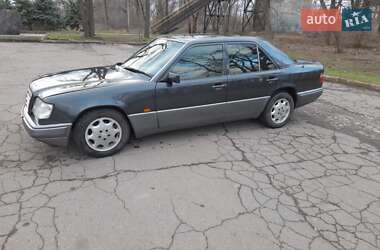 Седан Mercedes-Benz E-Class 1995 в 
