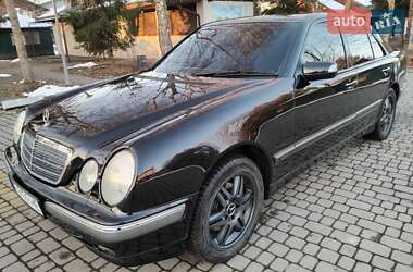 Седан Mercedes-Benz E-Class 2001 в Пустомитах