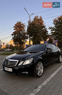 Седан Mercedes-Benz E-Class 2009 в Хмельницькому