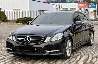 Седан Mercedes-Benz E-Class 2012 в Рівному