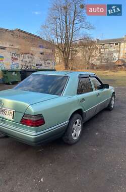 Седан Mercedes-Benz E-Class 1992 в Чернівцях