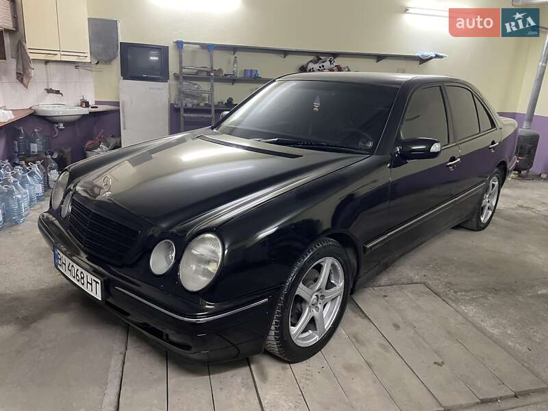 Седан Mercedes-Benz E-Class 2000 в Одессе