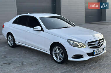 Седан Mercedes-Benz E-Class 2013 в Сарнах