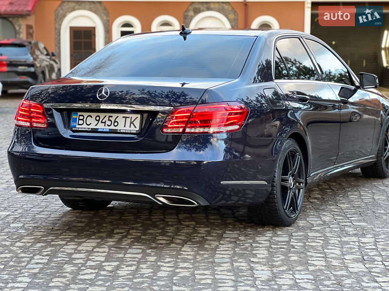 Седан Mercedes-Benz E-Class 2015 в Самборі