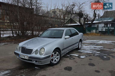 Седан Mercedes-Benz E-Class 2000 в Вінниці