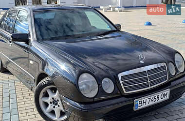 Седан Mercedes-Benz E-Class 1996 в Ізмаїлі