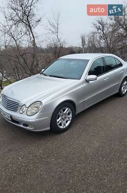 Седан Mercedes-Benz E-Class 2003 в Дніпрі