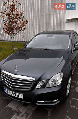 Седан Mercedes-Benz E-Class 2011 в 