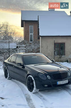 Седан Mercedes-Benz E-Class 2006 в Чернівцях