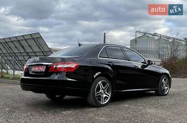 Седан Mercedes-Benz E-Class 2012 в Городенке