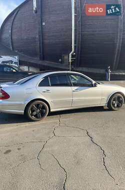 Седан Mercedes-Benz E-Class 2007 в 