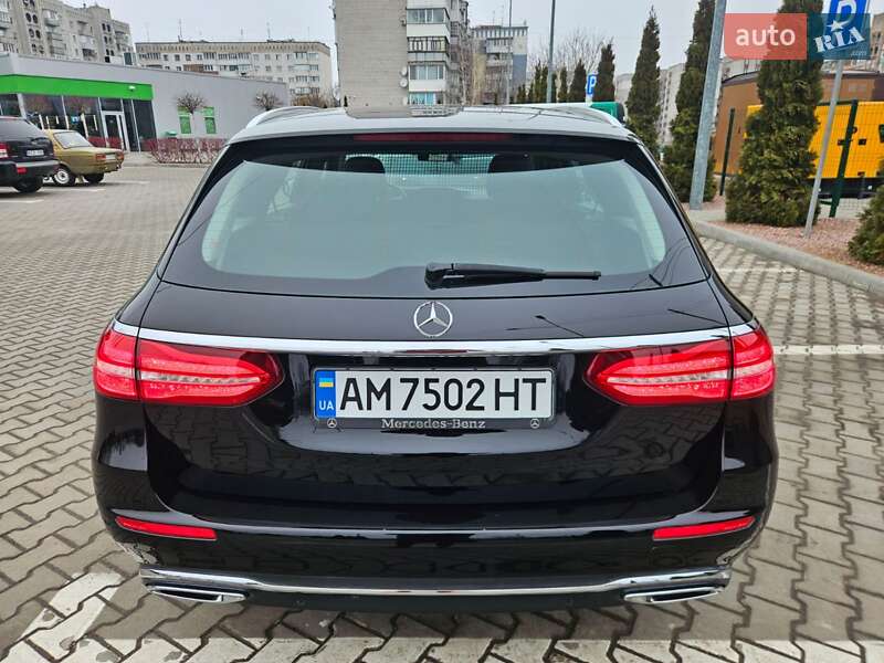 Универсал Mercedes-Benz E-Class 2016 в Житомире