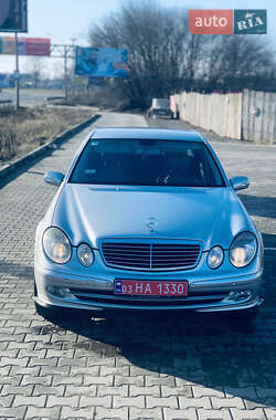 Седан Mercedes-Benz E-Class 2002 в 