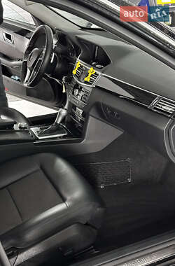 Седан Mercedes-Benz E-Class 2011 в 