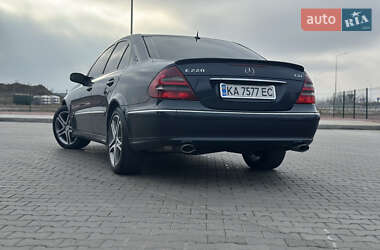 Седан Mercedes-Benz E-Class 2003 в 