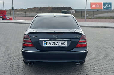 Седан Mercedes-Benz E-Class 2003 в 