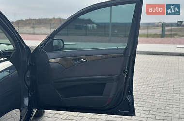 Седан Mercedes-Benz E-Class 2003 в 