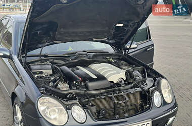Седан Mercedes-Benz E-Class 2003 в 