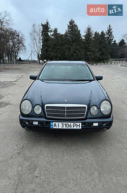 Седан Mercedes-Benz E-Class 1999 в Обухові