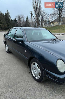 Седан Mercedes-Benz E-Class 1999 в Обухові