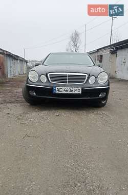 Седан Mercedes-Benz E-Class 2003 в Дніпрі