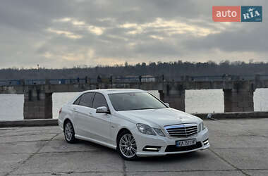 Седан Mercedes-Benz E-Class 2012 в Дніпрі