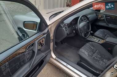 Седан Mercedes-Benz E-Class 2000 в 