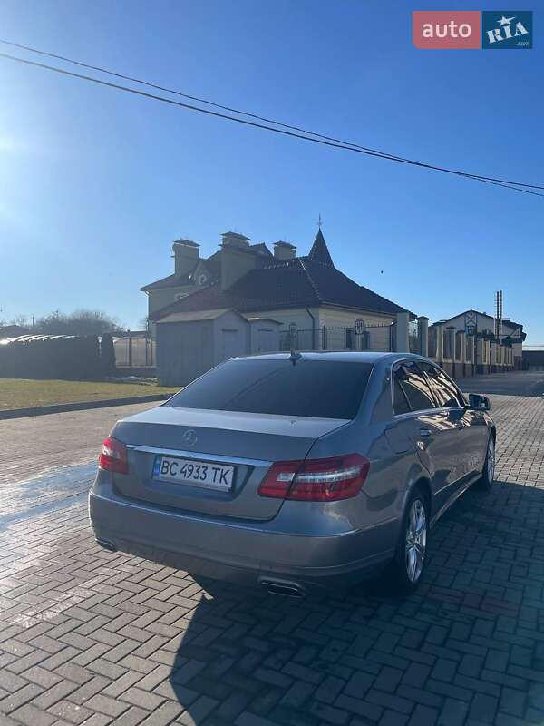 Седан Mercedes-Benz E-Class 2012 в Тернополі