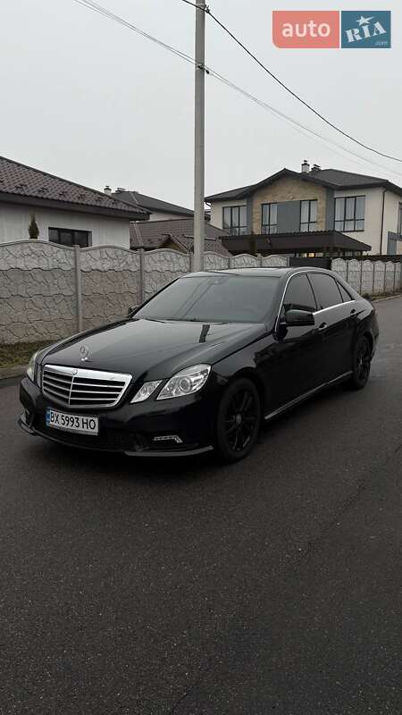 Mercedes-Benz E-Class 2010