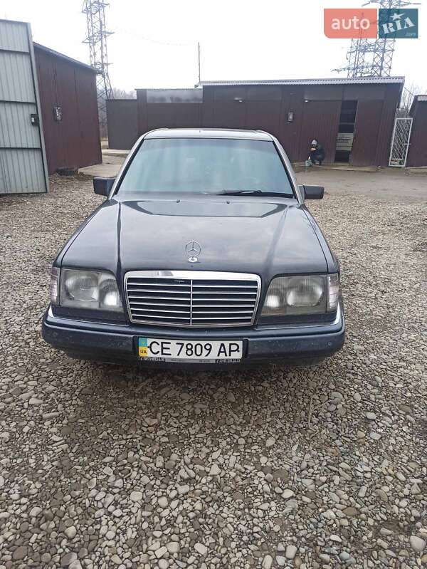 Седан Mercedes-Benz E-Class 1994 в Чернівцях
