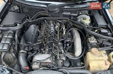 Седан Mercedes-Benz E-Class 2001 в 
