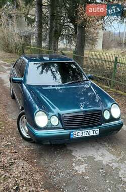 Седан Mercedes-Benz E-Class 1996 в Тернополі