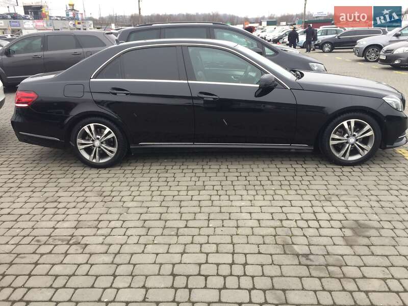 Седан Mercedes-Benz E-Class 2014 в Черновцах