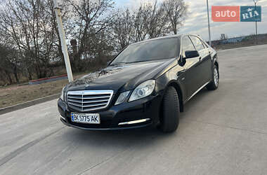 Седан Mercedes-Benz E-Class 2011 в Рівному