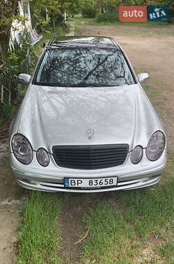 Седан Mercedes-Benz E-Class 2003 в Очакове