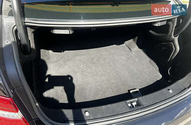 Купе Mercedes-Benz E-Class 2012 в 