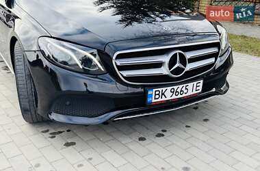 Универсал Mercedes-Benz E-Class 2017 в 