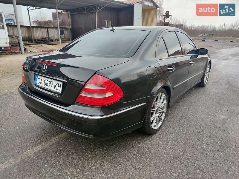 Седан Mercedes-Benz E-Class 2004 в Гайвороне