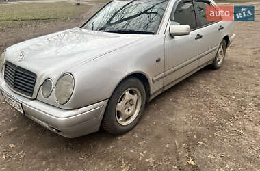 Седан Mercedes-Benz E-Class 1996 в Сумах