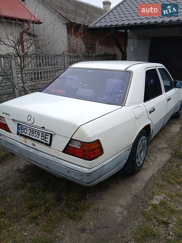 Седан Mercedes-Benz E-Class 1995 в Чорткове