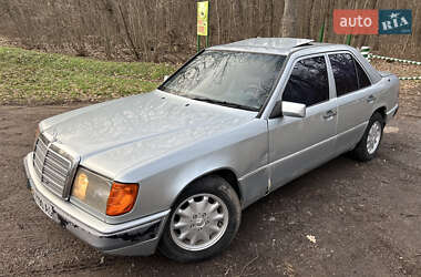 Седан Mercedes-Benz E-Class 1989 в Голованевске