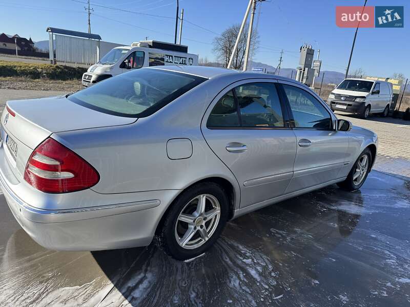 Седан Mercedes-Benz E-Class 2005 в Вишкові