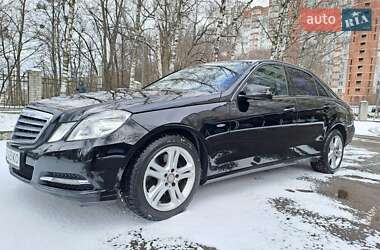 Седан Mercedes-Benz E-Class 2011 в Києві