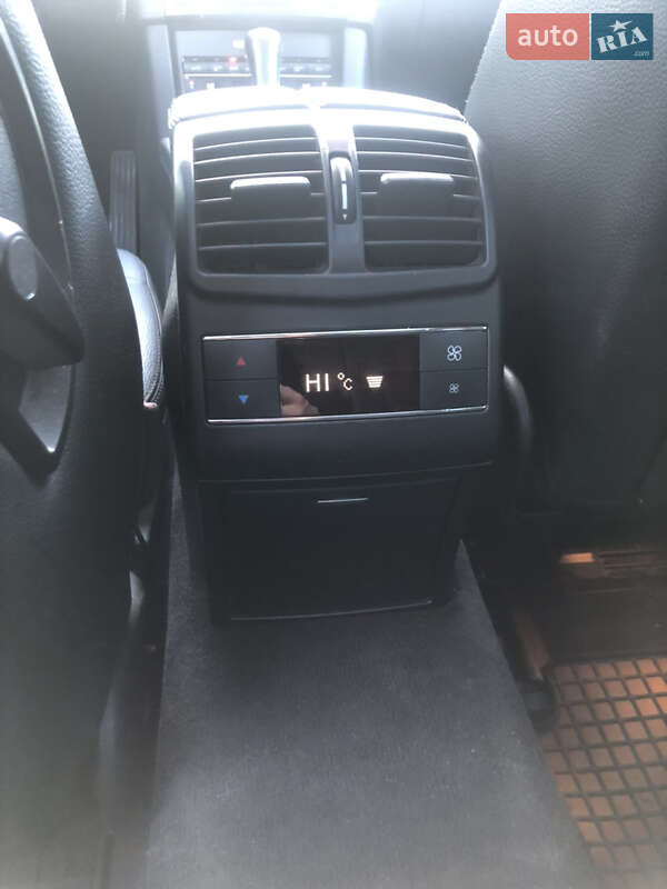 Універсал Mercedes-Benz E-Class 2010 в Сторожинці